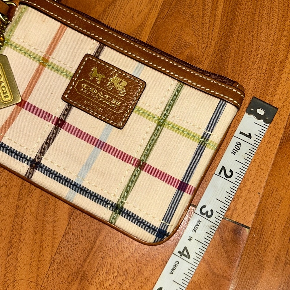 NWT Coach Zipper Wristlet In Fabric Plaid - Picture 5 of 11